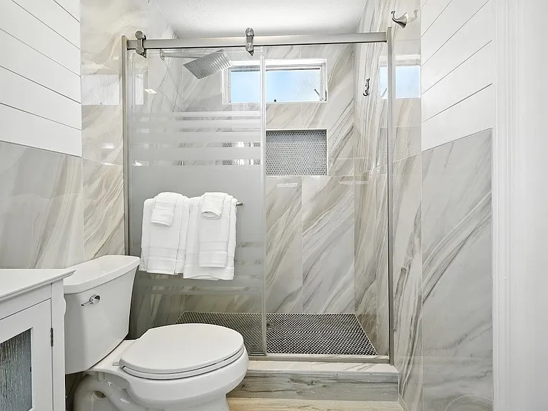 725 Acacia Rd — Photo 15