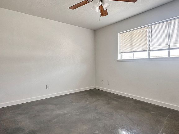 3rd image of 2400 Brookridge Dr APT 1