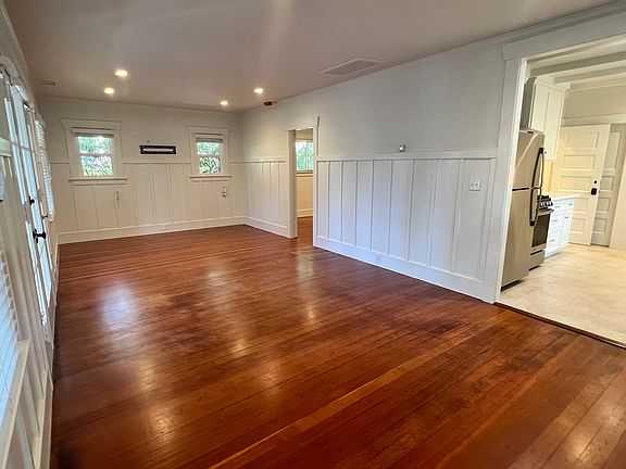 5th image of 2616 Orella St