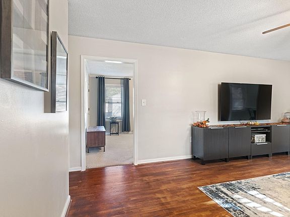 3rd image of 300 College Park Dr