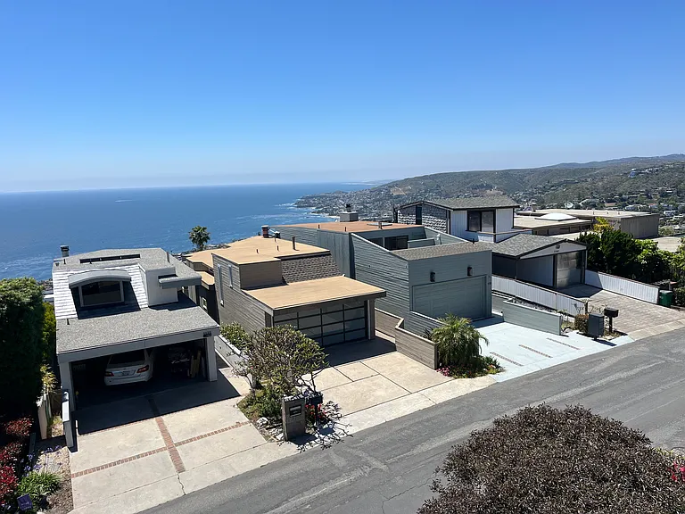 1122 La Mirada St — Photo 3