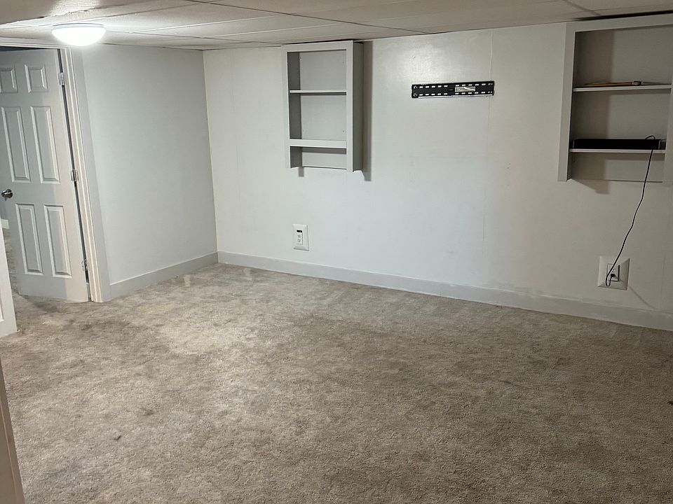 2nd image of 625 Grace Ave #1