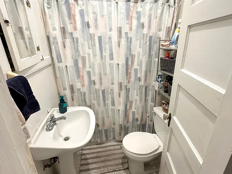 131 S Pickens St #3 — Photo 3
