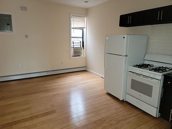 4th image of 14614 Rockaway Blvd #2F