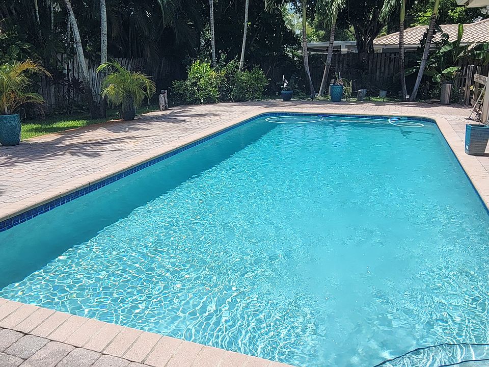 1st image of 10950 NW 33rd St