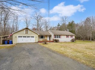 400 Dickinson Hill Rd, Russell, MA 01071