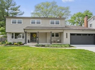 6220 Fairmount Ave, Downers Grove, IL 60516