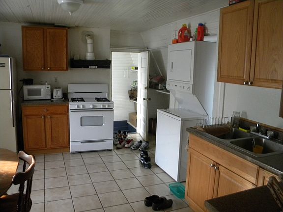 2nd image of 1027 12th Ave SE #2