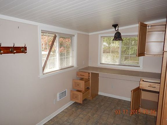 5th image of 6005 Chico Way NW
