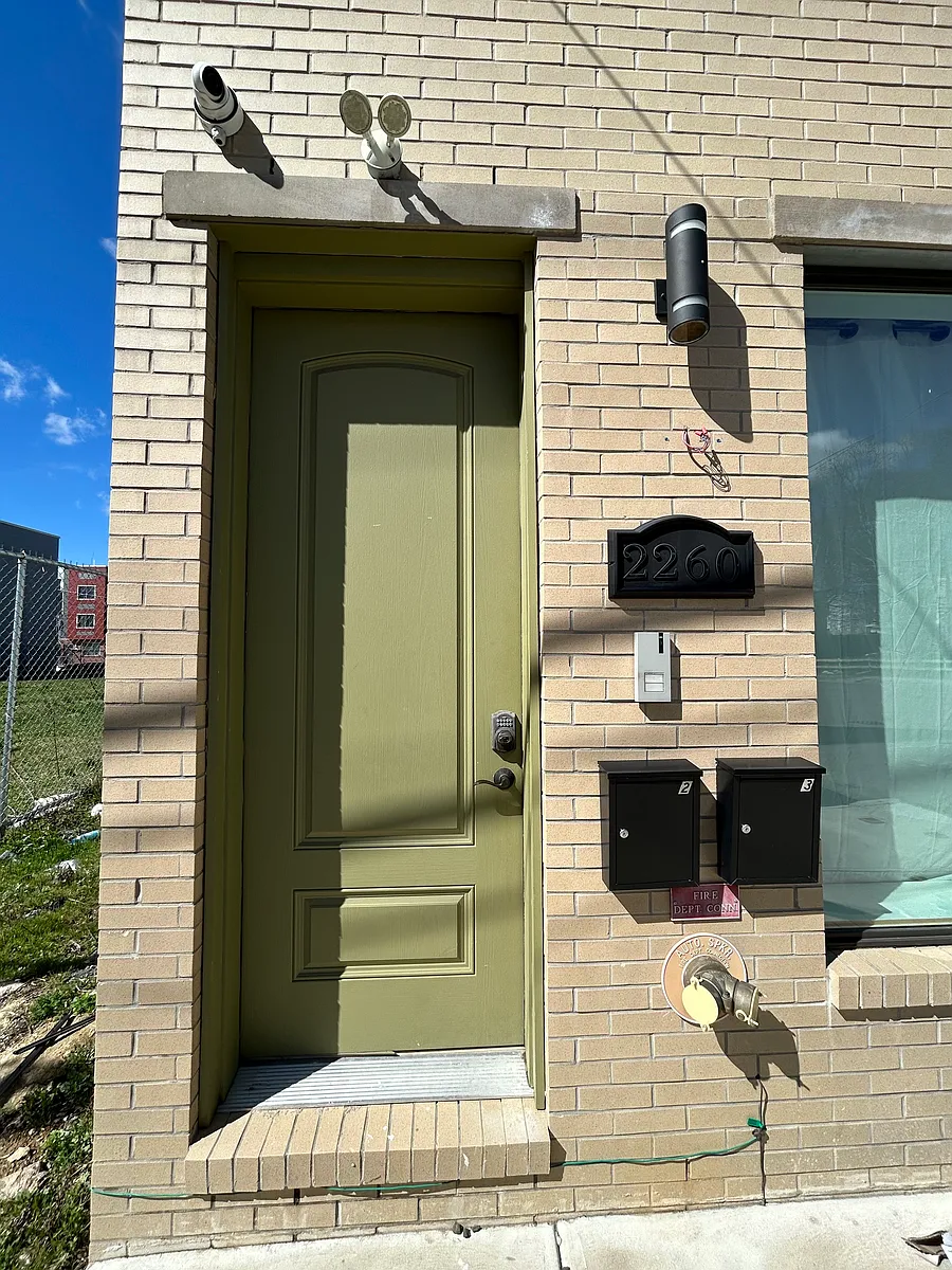 Building Photo - 2260 N 7th St #3