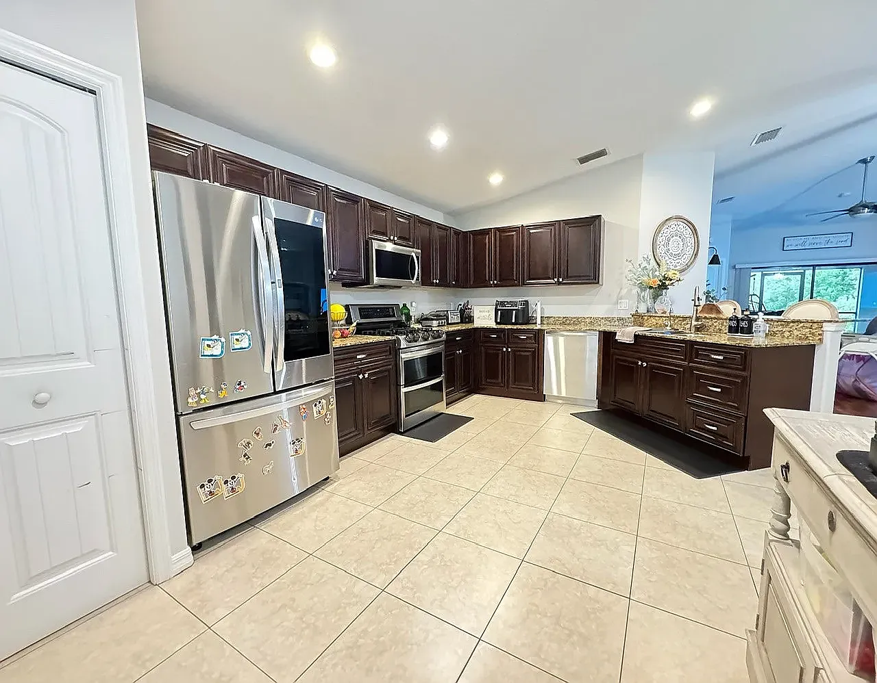 3 bed, 1512 sqft, $2,600 — Photo 4