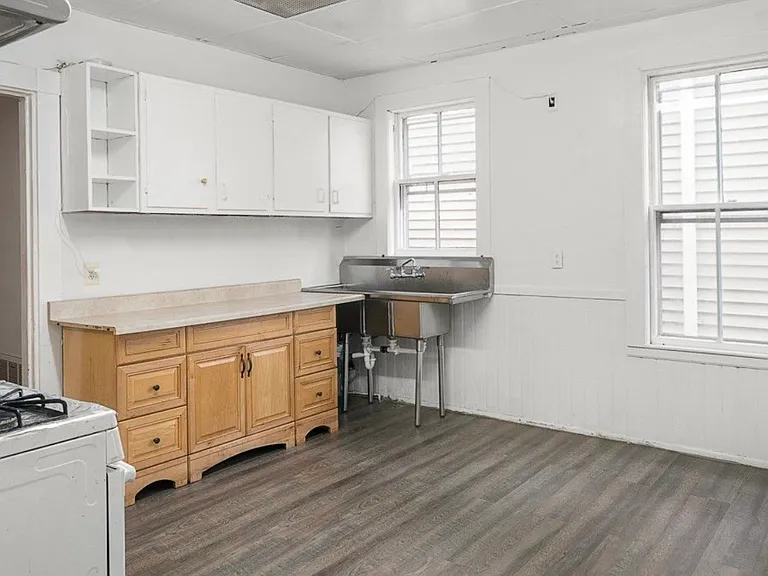 52 Calumet St #2 — Photo 9