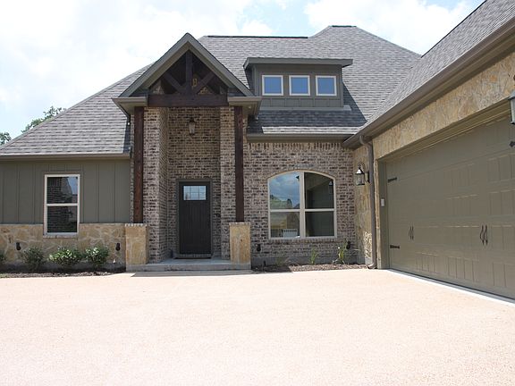 2nd image of 2620 Kimbolton Dr