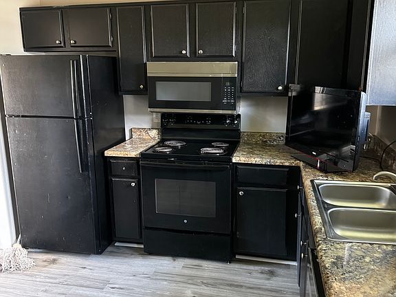 2nd image of 227-229 Walnut Crest Dr #227