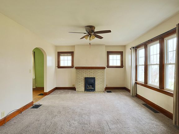 5th image of 524 E 5th Ave
