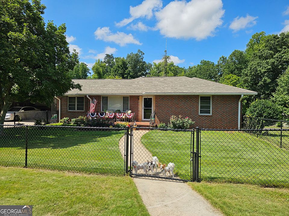 1st image of 700 Brookwood Dr