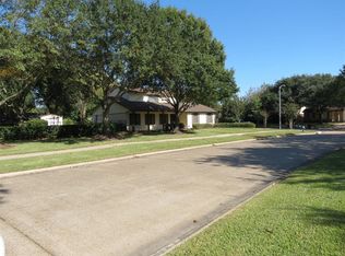 11723 Kirkvalley Dr, Houston, TX 77089