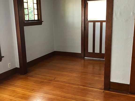 4th image of 322 Avenue A APT 4