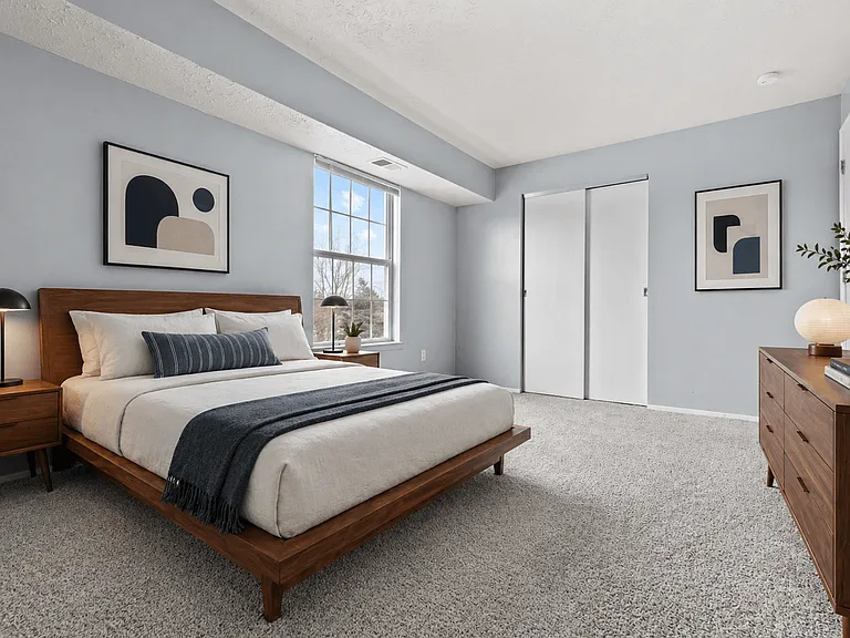 Fairfax Apartments - Lansing, MI — Photo 16