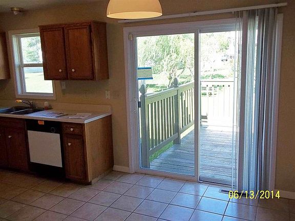 3rd image of 310 Joyce Ave