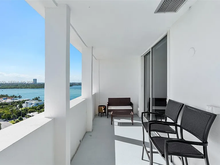 10275 Collins Ave #1530 — Photo 31