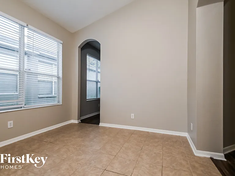 8907 Sandy Plains Dr — Photo 9