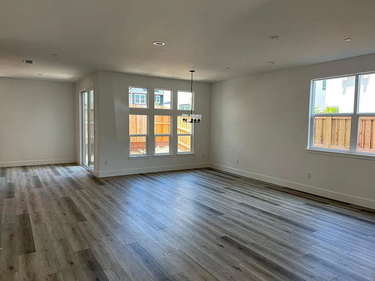 3512 Jeffrey Pine Ln — Photo 4
