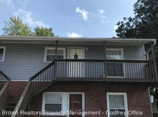 102 Barnsback St APT 4, Troy, IL 62294