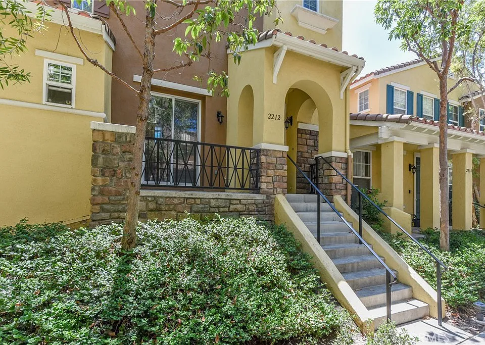 2212 Timberwood