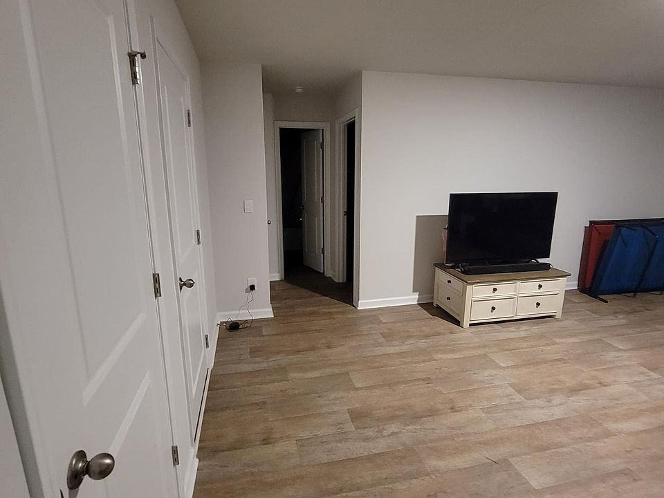 1st image of 1208 Riverstone Dr