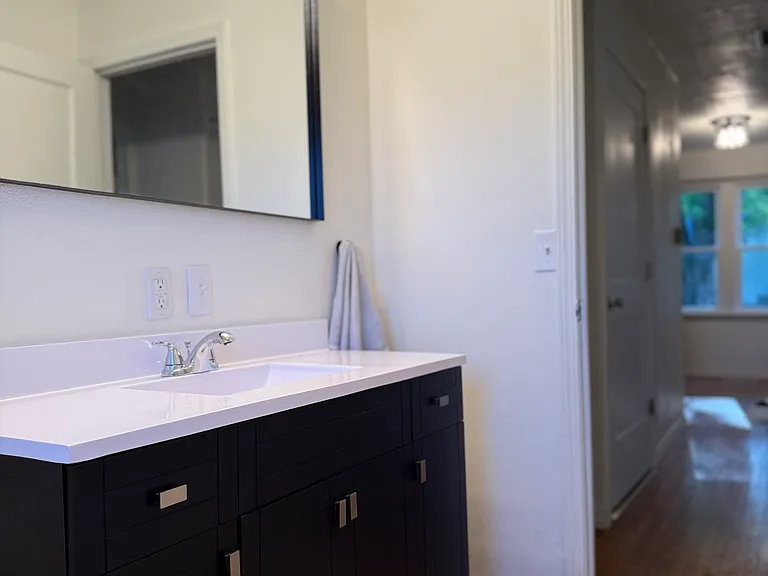 510 Garrett St — Photo 9