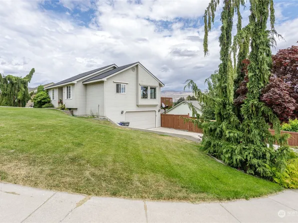 1912 Hideaway Place, Wenatchee, WA 98801