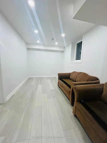 71 Aspermont Cres #BASEMENT Photo 1