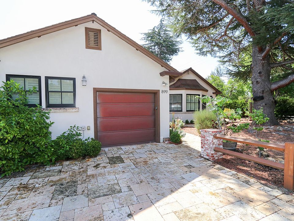 1st image of 899 Barron Ave