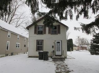 911 7th Ave, Sterling, IL 61081