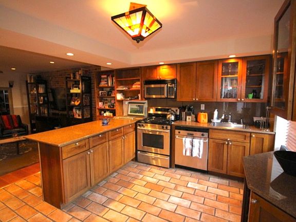 3rd image of 173 Union St #1
