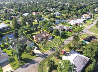 350 Concha Dr, Sebastian, FL 32958