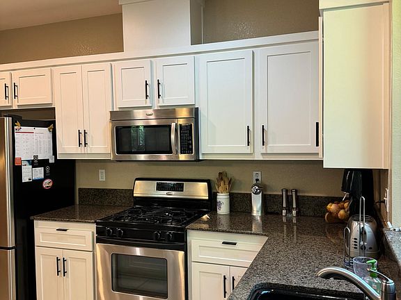 3rd image of 514 Ventura Ct
