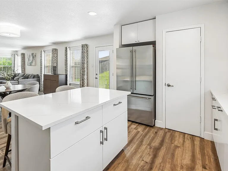 1653 Knight Trl — Photo 14