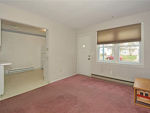 4th image of 525 Baldwin Ave