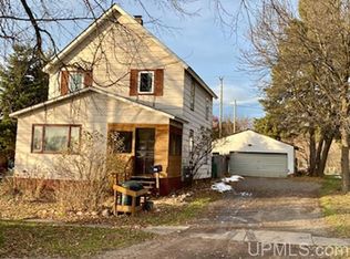 209 Amber St, Iron River, MI --