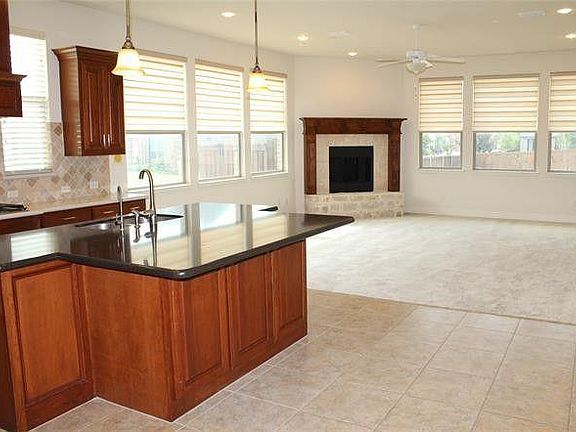 4th image of 6601 Manzano St