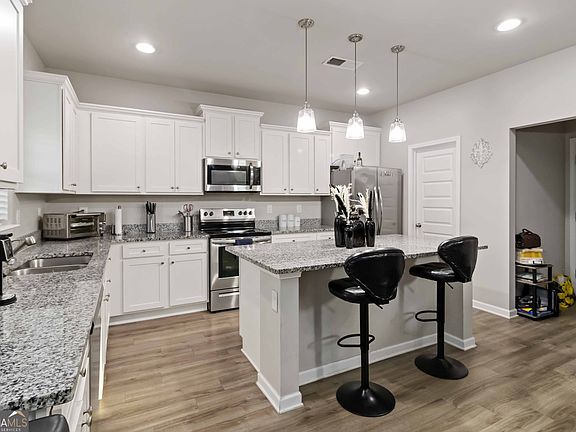 5th image of 20 Tarpley Way