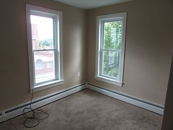 4th image of 2618 10th Ave N