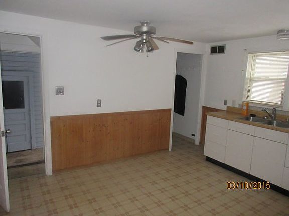 3rd image of 2627 Alma Ct