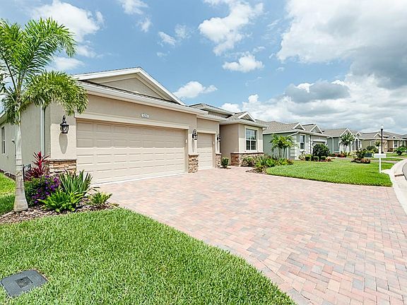 4th image of 3699 Plymouth Dr