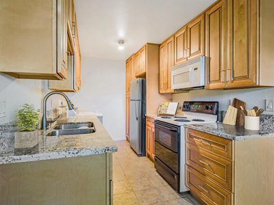 8067 Camino Kiosco, San Diego, CA, 92122