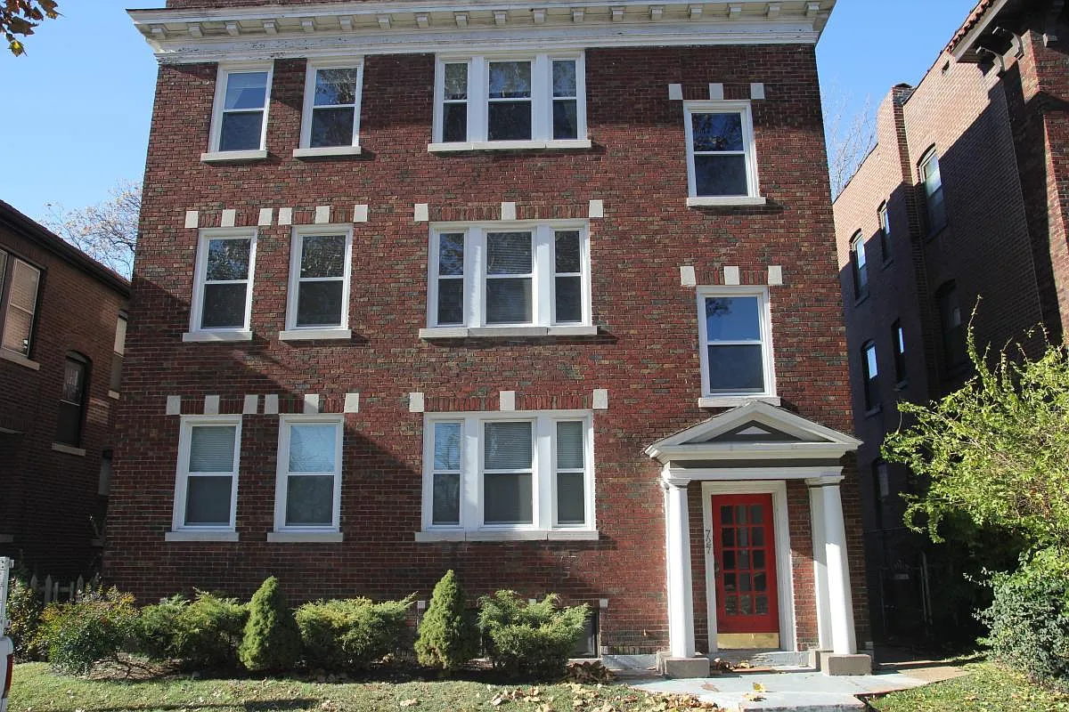 3 bed, $1,495 — Photo 1