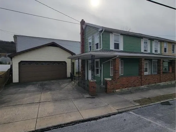 136 W Patterson St, Lansford, PA 18232