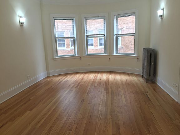 2nd image of 5330 N Kenmore Ave APT 3W
